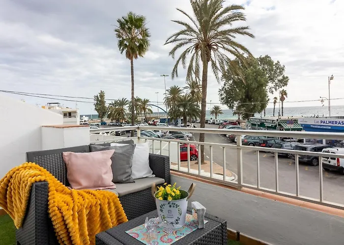Sea & Wave Pedregalejo Beach Apartment